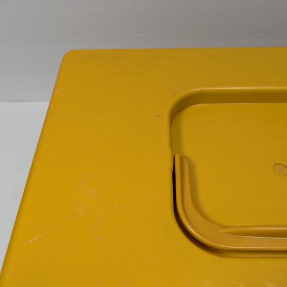 Vintage Wilson Wil-Hold Sewing Box Chest Card File Recipe Yellow Hard Plastic - Picture 12 of 16